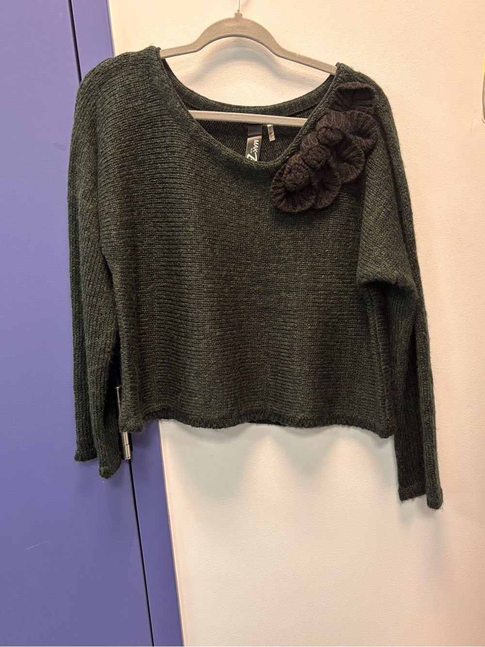 Women’s Dark Green Crewneck Sweater with Floral Appliqué